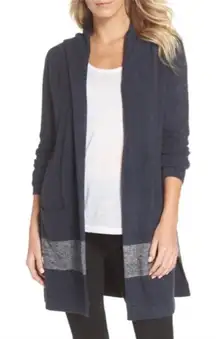 Barefoot Dreams Cozychic Coastal Hooded
Cardigan size large/Xlarge in Blue