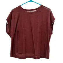 Old Navy Active size Large‎ short sleeve tee shirt burgundy mesh shoulders loose