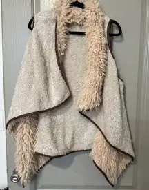 Faux Fur Lined Vest with Brown Trim  Love Tree M/L Fall Winter Sherpa Cozy