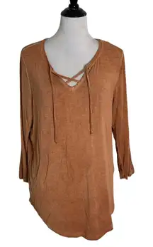 BKE Lace Up Top Size L Distressed Crisscross Neckline Minimalist BOHO‎ Tee