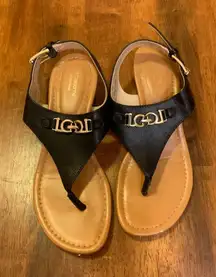 Liz Claiborne T-Strap Tessa Sandals 7.5 Black and Gold Buckle