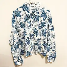 Love Shack Fancy Gap ×  Organic Cotton Cropped Shirt in Blue Floral Feminine Girly