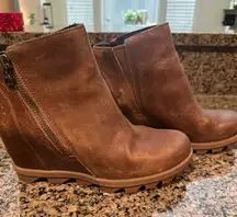 Sorel leather wedged booties 