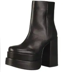 Steve Madden  Cobra Boot