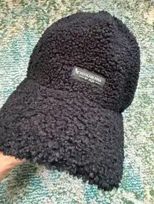 Koolaburra by Ugg sherpa black logo hat, one size