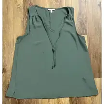 Maurices Women Medium Olive Green Tank Top‎ V- Neck W/tie Sleeveless EUC