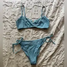 KENDALL & KYLIE S LIGHT BLUE PACSUN BIKINI SET TOP AND BOTTOM