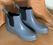 Capelli New York Shiny‎ Grey Rain Boot Size 8 Waterproof EUC
