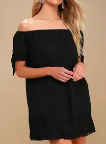Lulus Moment In The Sun Black Lace Off-the-Shoulder Dress