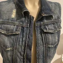 SALT & PEPPER DISTRESSED DENIM JACKET SIZE L, REG. SIZE 4-6. 🛍