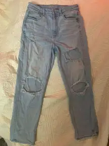 Women's Mom Straight Leg Distressed Jeans Sz 12 Light Wash Ripped