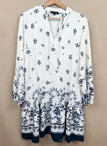 Rachel Zoe Floral White Blue Dress Size M Long Sleeve Tie V-Neck