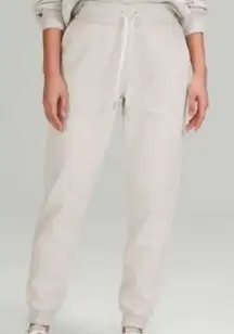 Lululemon Scuba High-Rise Jogger White Opal size 2