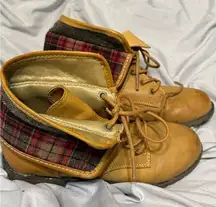 Women’s size 7 brown and Red Lace-Up Boots with Foldable Cuff