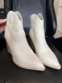 Alter’d State Cream Ankle Cowboy Boots 