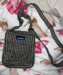 Kavu purse 