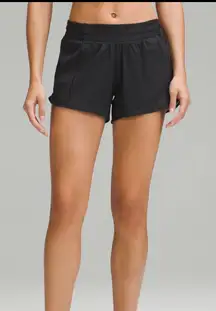 Lululemon hotty hot 4 inch low rise black size 6