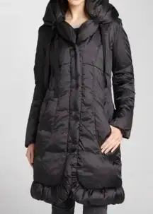 Tahari Black Elissa Down Puffer Coat Size Medium $395