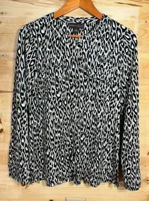 Dana Buchman Women's Size Small Long Sleeve Leopard Print Button-Down Top Cuffed