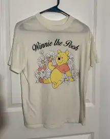 Disney Winnie the Pooh Graphic T Shirt Cream White Womens Size Small