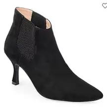 Journee Chelsea Black Pointed Toe Kitten Heel Ankle Boots Booties Size 6 WIDE