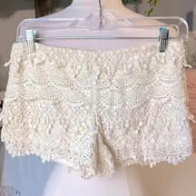 Romantic Flirty Lace Crochet Beige Shorts Back Zip Womens Small Love Fire