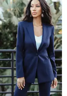 L.O.S Collection Single Botton Wool Blend Classic Blazer in Navy size XS NWT