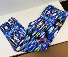 Fabletics Salar Capri A Cut Above the Rest  Abstract Color Leggings Size Large
