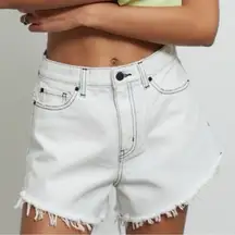 Urban Outfitters‎ BDG Pitched Waist White Denim Shorts Size 27 raw hem