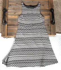 Apt 9 Black White Jacquard Print Dress size L Sleeveless Pullover A line Midi