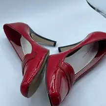 Anne Klein size 7.5 red patent leather heels .