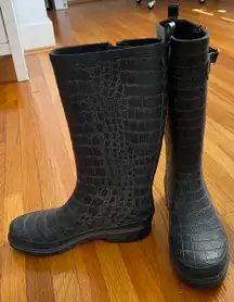 Rampage Raveyn Crocodile Black Rubber Rain Boots, size 6