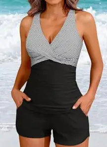 Black White Stripe Tankini Swimsuit with Shorts Two Piece Size Large NWT #2238