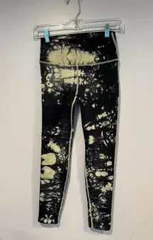 Good American Core Power black and white tie dye leggings