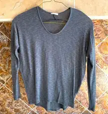 Misope Woman’s Blue and Beige Scoop Neck Long Sleeve T-Shirt Size Medium