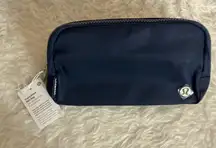 Lululemon Athletica Midnight Blue everywhere, belt bag