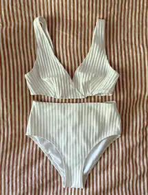 Solid & Striped White Ribbed Women's Bikini Set