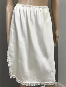 Vintage Warner's Half Slip Skirt Satin Ivory Size Medium Double Slit 55315 USA