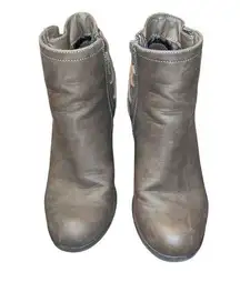 Women’s Madden Girl Deliite brown zip up ankle boots size 8 spring fall casual