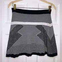 Knit Black & White Striped Mini Skirt w/ Elastic Waist Size Small