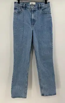 Abercrombie & Fitch Light Wash 90s Straight Ultra High Rise Jean Size 28 / 6