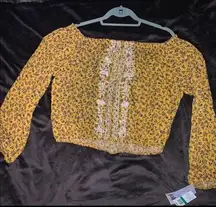 NWOT Jolt Yellow Floral Long Sleeve Crop Top Small