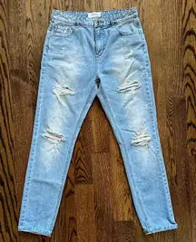 Stradivarius Distressed Mom‎ Jeans High Waist Ripped Denim Light Wash Size 02