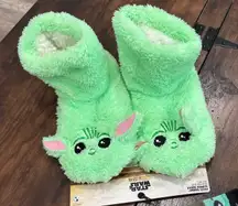 Star Wars The Mandalorian Fuzzy Babba Slipper Socks Women Size 8 /10 M/L