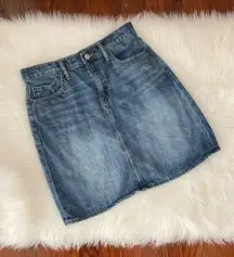 GAP Jean Skirt Knee Length Medium Wash Size 27