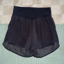 Lululemon Nulu and Mesh High-Rise Yoga Short 3.5”