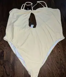 Nwt Pretty Little Things Plus Cream Cut Out One Piece Swimsuit Size 28