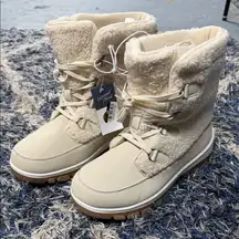 Universal thread Beige and Cream Winter Boots size 11