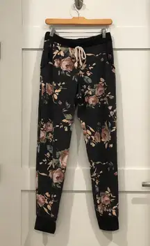 7th And Ray Boutique Brand Floral Joggers