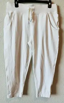 Lululemon Athletica White Jogger Crop Size 8 for Effortless Comfort